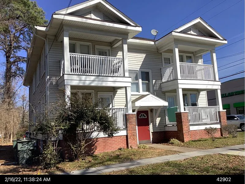 1820 Lasalle Ave — Photo 1