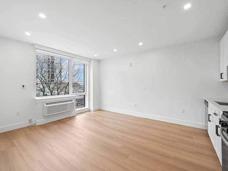 3372 Johnston Ave #307 — Photo 6