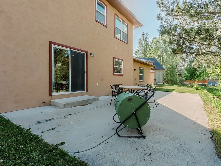 1311 Westridge Ct — Photo 38