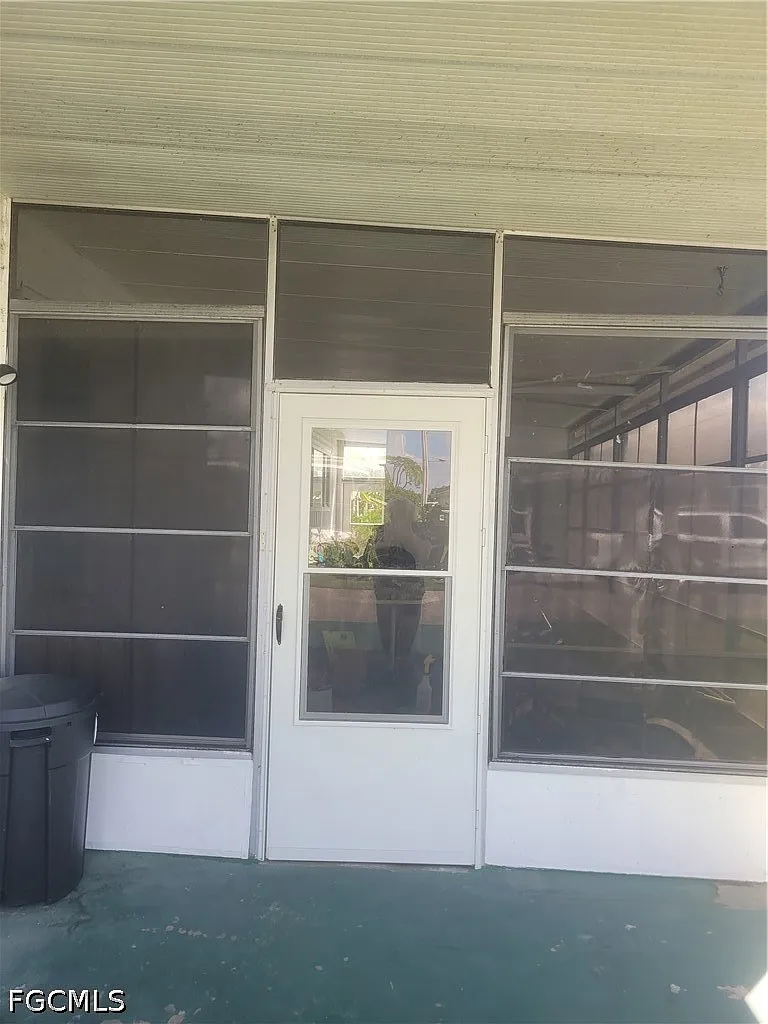 2 bed, 2.0 bath, 1152 sqft, $3,000 — Photo 2