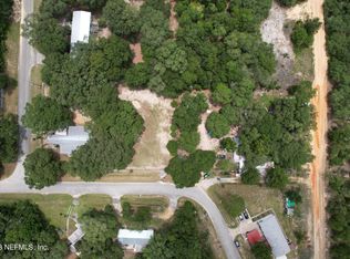 207 Vancouver Cir, Interlachen, FL 32148