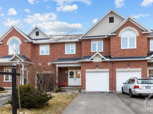 620 Braecreek Ave #1, Ottawa, ON K2W 0B2