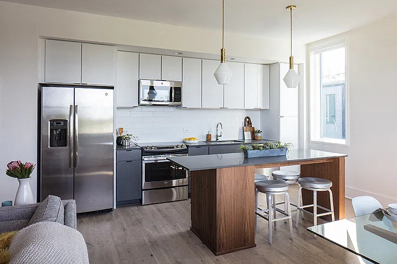 The Julian Apartments — Photo 2