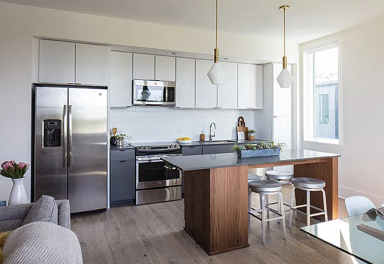 The Julian Apartments — Photo 2