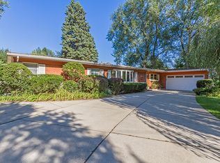 22W718 Broker Rd, Medinah, IL 60157