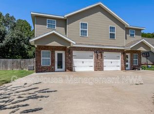 824 Baker St NW UNIT 824, Gravette, AR 72736