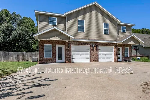 820 Baker St NW Photo 1