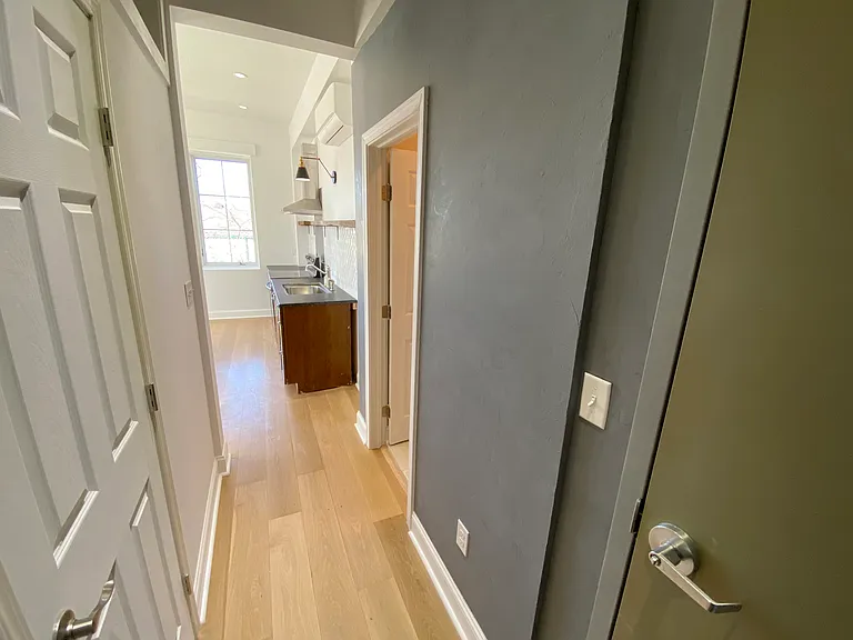 15 W River St #2B — Photo 9