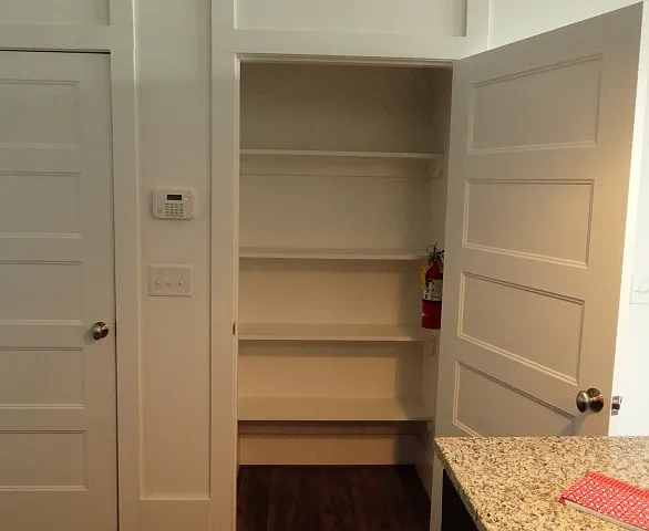 Swallowtail Flats Apartments — Photo 36