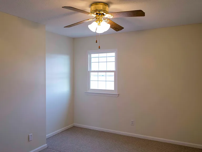 8693 Arbutus Dr — Photo 31