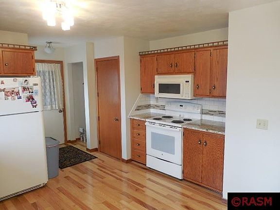 3rd image of 605 Drew Ave SE