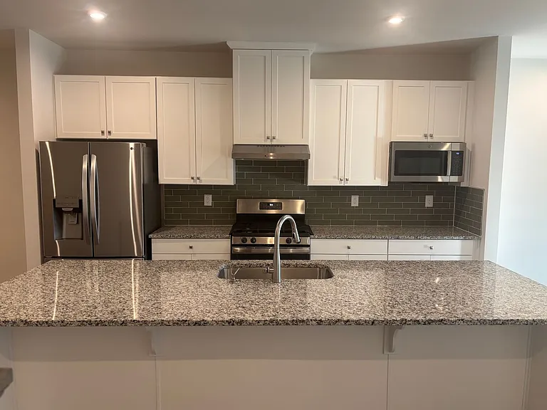 717 Hazel Way — Photo 6