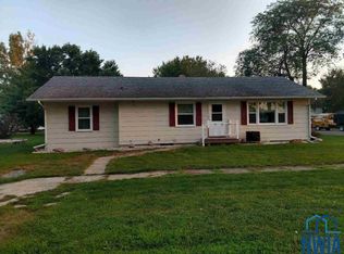 213 W 3rd St, Calumet, IA 51009