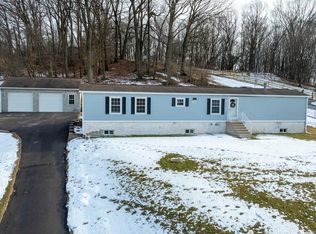 405 Saginaw Rd, Mount Wolf, PA 17347