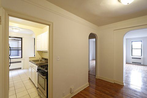 1st image of 4739 40th St #2E