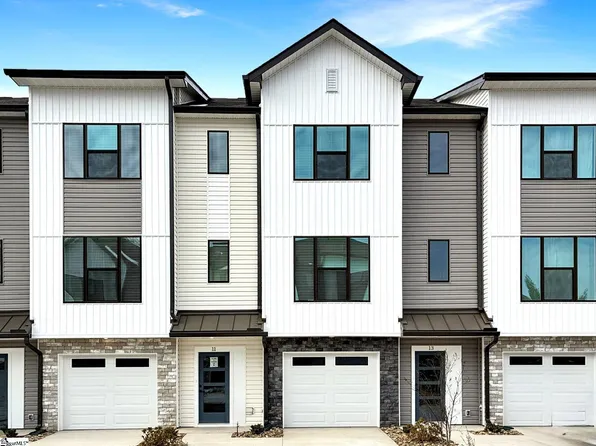 11 Pikewood Ln, Greenville, SC 29607