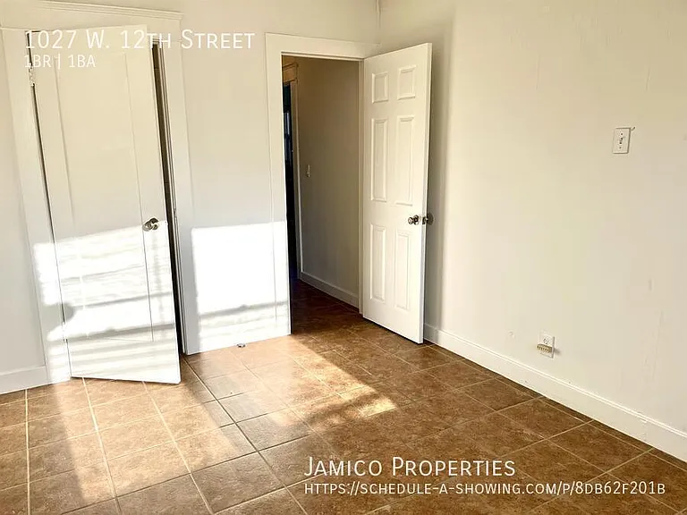 1027 W 12th St — Photo 13