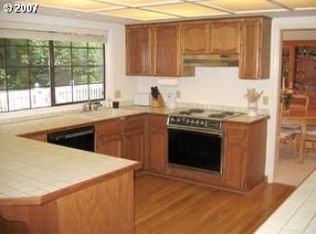 14341 Sherbrook Pl, Lake Oswego, OR