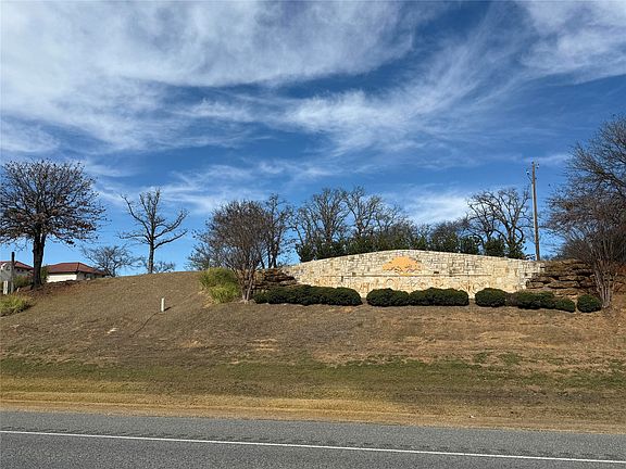 4th image of 2 Summit Oaks Cir