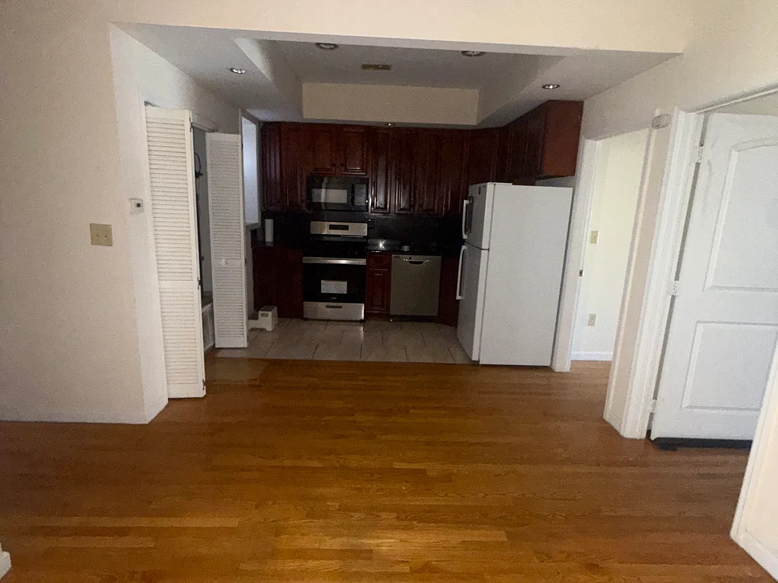 2 bed, 800 sqft, $2,200 — Photo 4
