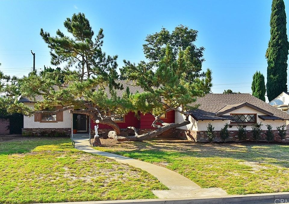 1st image of 1338 E Thelborn St