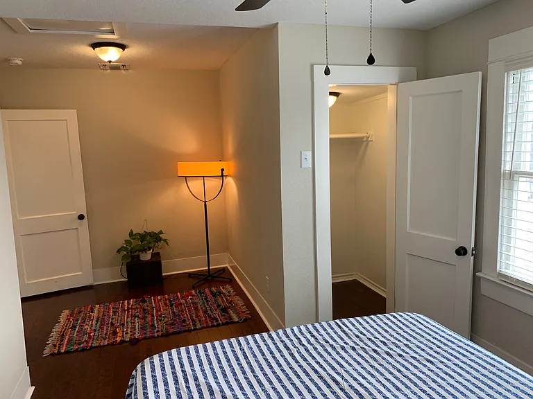 1026 W Gramercy Pl #4 — Photo 22