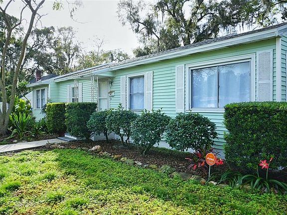 3rd image of 1403 Fern Pl