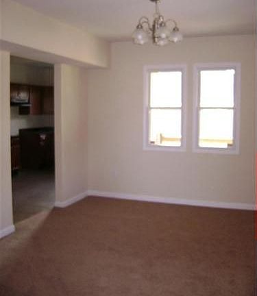 5th image of 2064 W 98th St