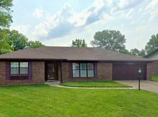 1404 Burlington Station Rd, Belleville, IL 62223