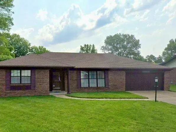 1404 Burlington Station Rd, Belleville, IL 62223