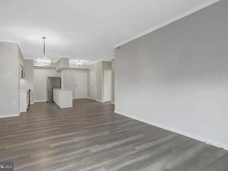 1211 S Eads St #1203 — Photo 11