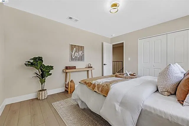 3 bed, 2.0 bath, 1132 sqft, $3,650 — Photo 2