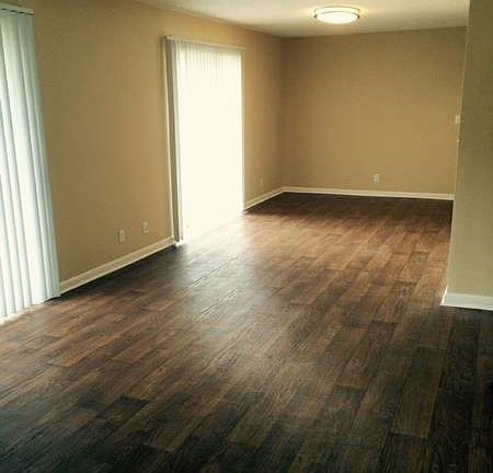 4th image of 281 Lowwood Dr