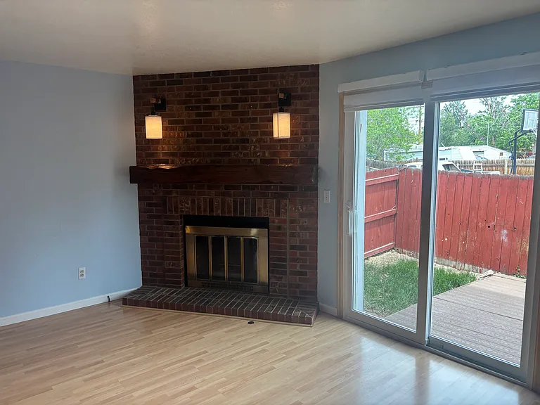 Gorgeous Aesthetic Fireplace and private outside space