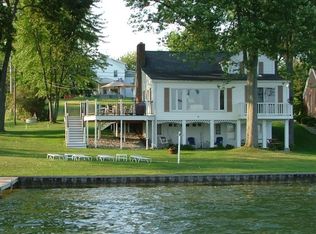 8862 Cherry Point Rd, Manitou Beach, MI 49253