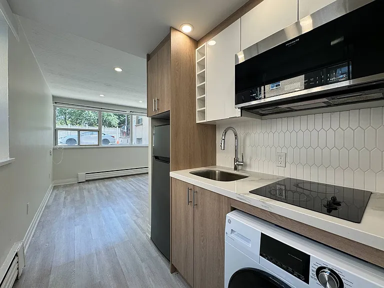 140 Springhurst Ave #U4 — Photo 8