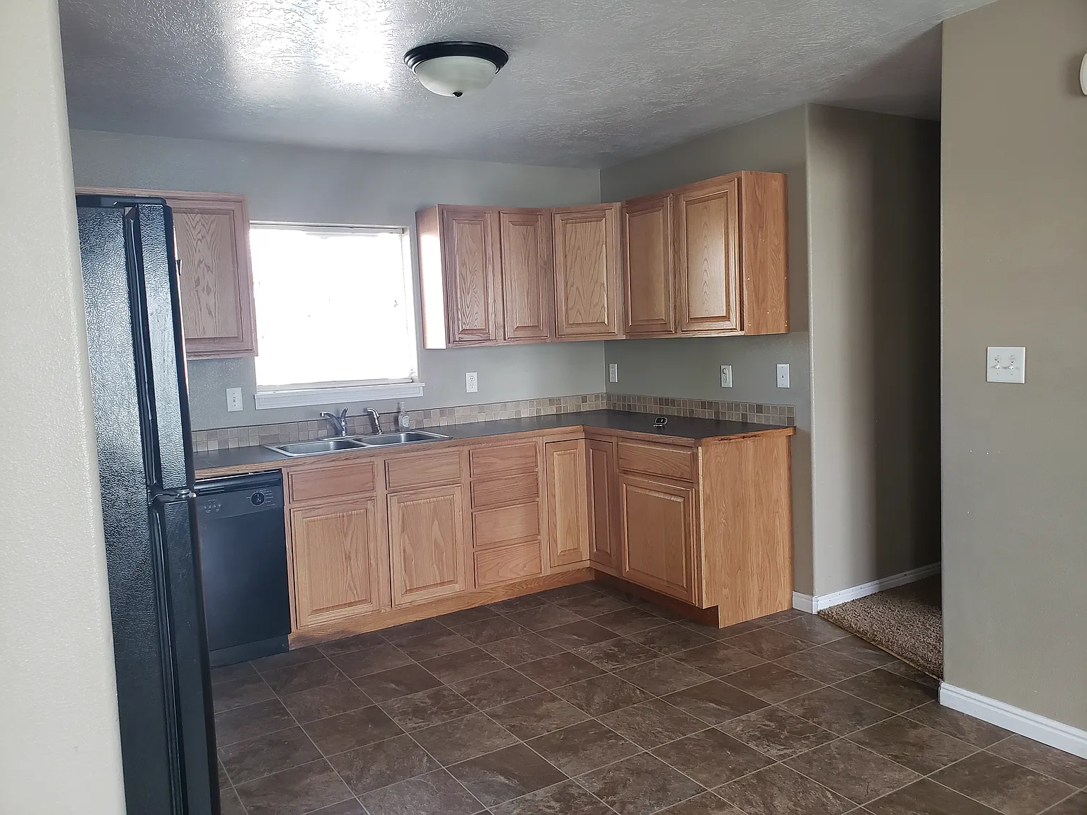 3 bed, 1500 sqft, $1,500 — Photo 4