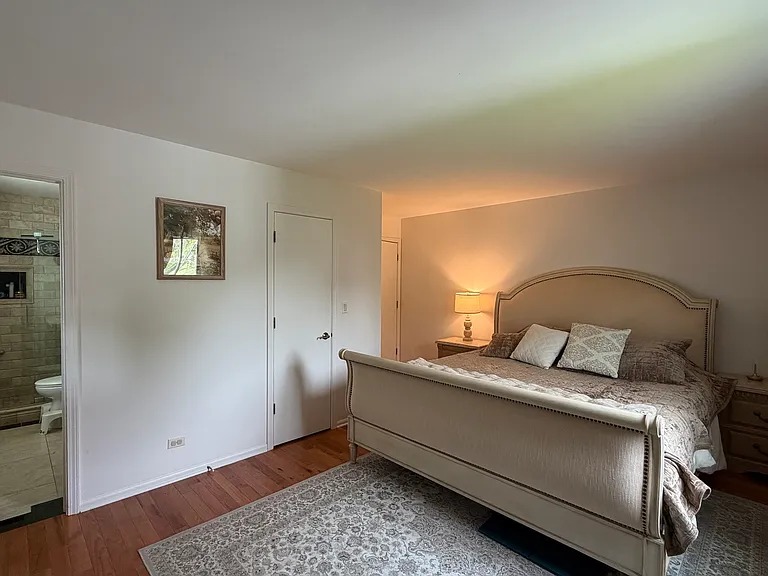 1870 Grosse Pointe Cir — Photo 14