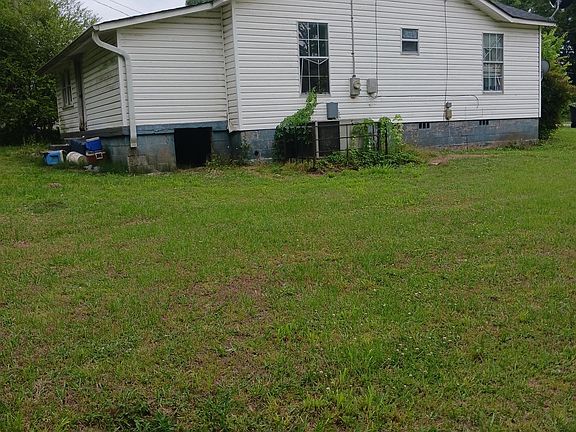 3rd image of 21 Holt Ave