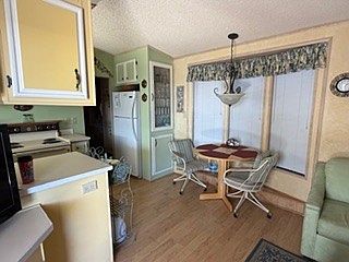 3rd image of 10442 N Frontage Rd #198