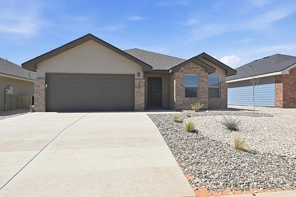 3 bed, 2.0 bath, 1500 sqft, $2,475 — Photo 1