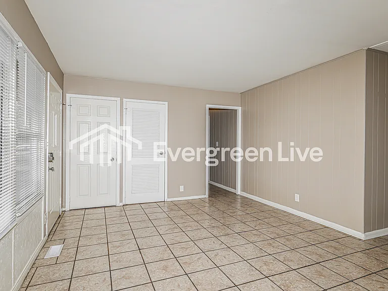 5102 W 30th St — Photo 5