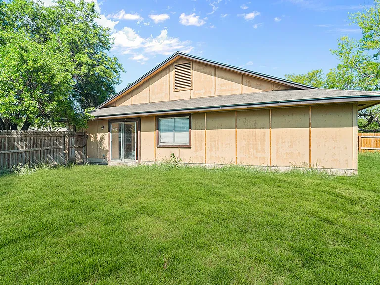 5202 Gawain Dr — Photo 19