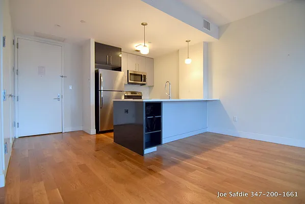 Rented by Safdie Realty Group | media 31