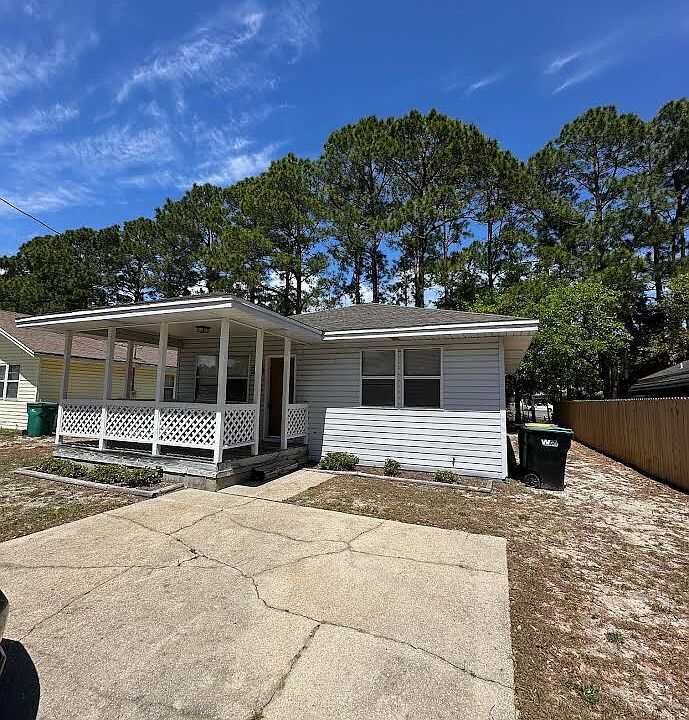 1st image of 324 Michael Ct