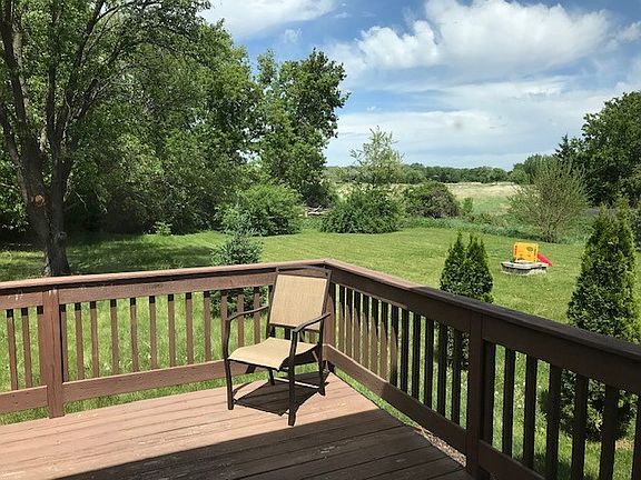 3rd image of 6340 Garrett Ln
