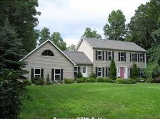 18 Turkey Hill Rd, Chester, CT 06412