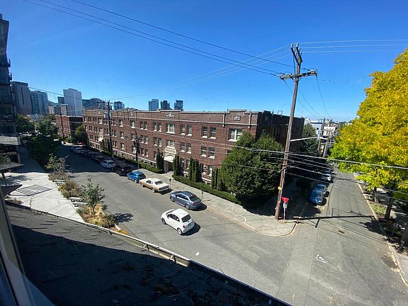 4th image of 1220 Boylston Ave