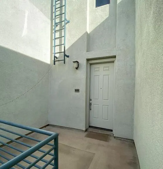 615 E Portland St #225 — Photo 4