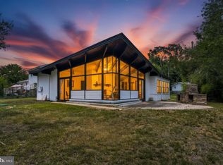 419 Seagull Ln, Lusby, MD 20657